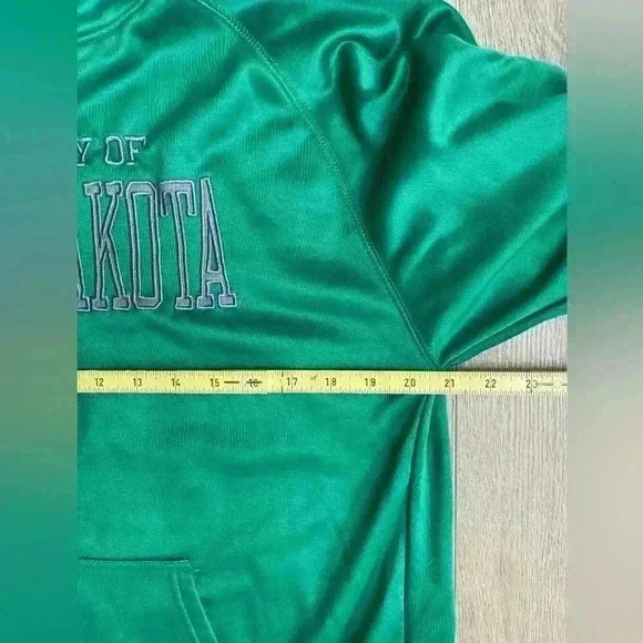 University Of North Dakota Sioux Green Men’s XL Pullover Hoodie Fighting Hawks - Picture 8 of 13